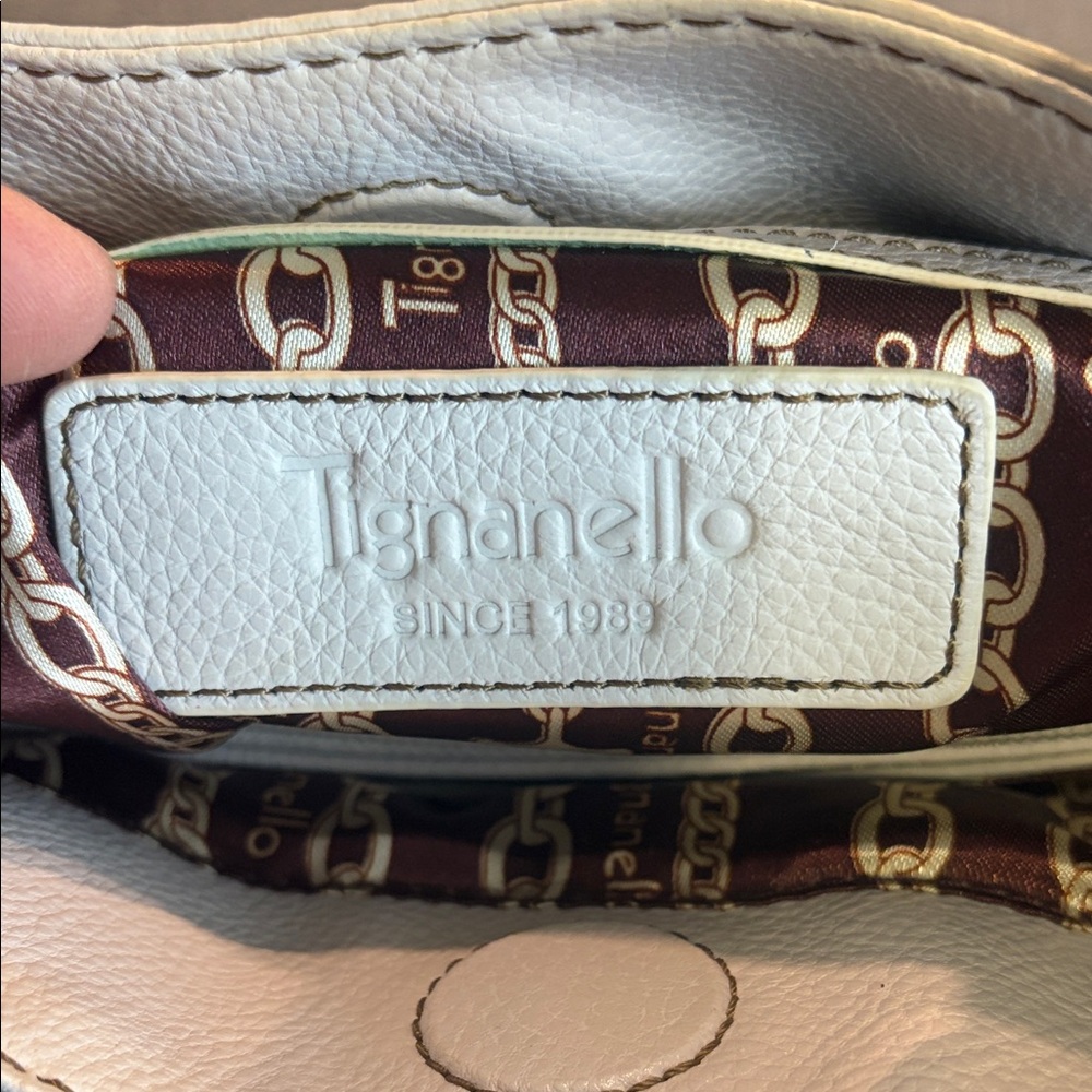 Tignanello White Leather Shoulder Bag with Silver Hardware - Picture 2 of 16